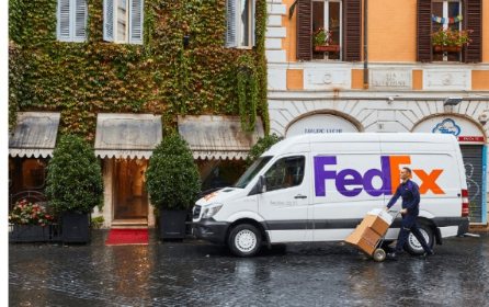 カレントボディ指定配達業者FedEX(フェデックス)